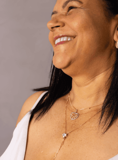 Semijoia Rosi Alves em modelo, peça de alta aceitação